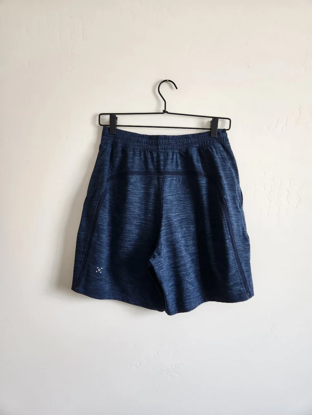 Lululemon Men’s Lined Pace Breaker Short Size Medium